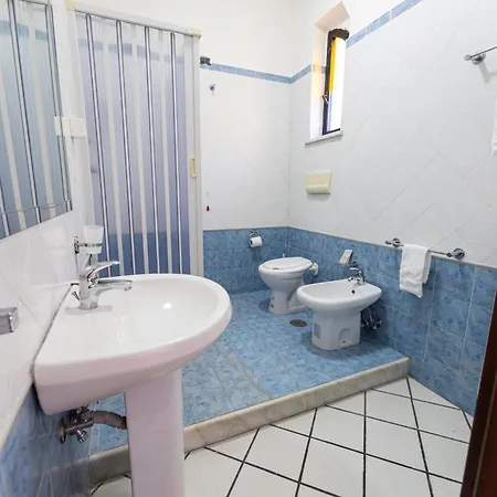 Casa Ruiins E *